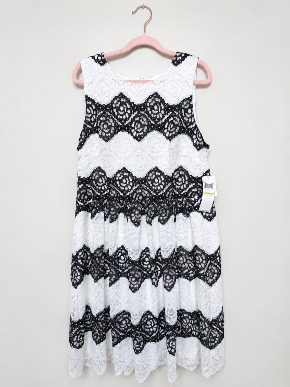 London Times Black and White Lace Dress Size 14